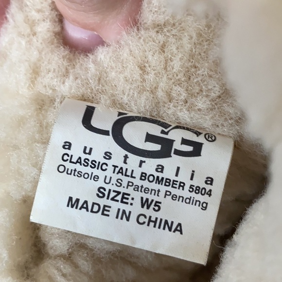 UGG BOOTS Classic Bomber - Picture 3 of 3